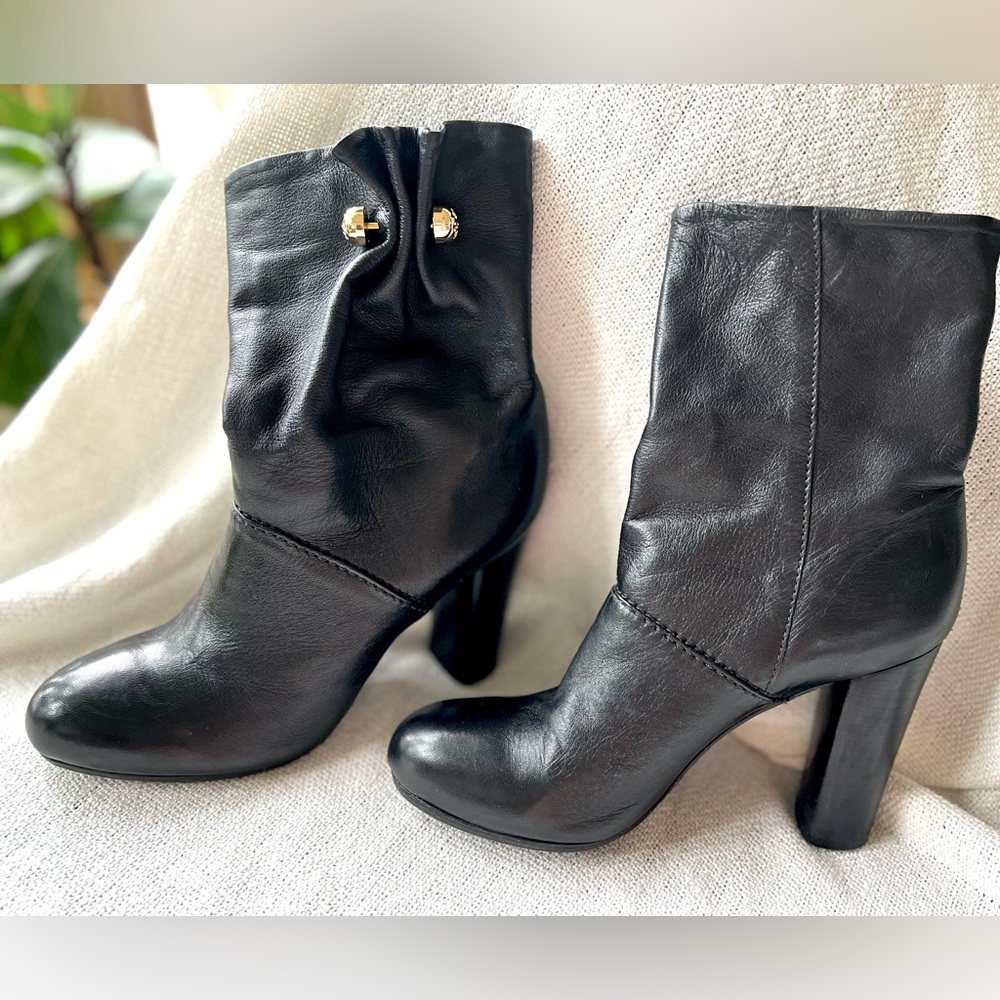 TORY BURCH black SOFT rushed leather boots slouchy gold tone hardware size 7 - Picture 10 of 12
